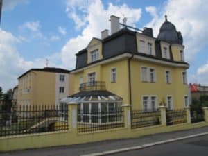 Dcera ázerbájdžánského prezidenta vlastní v Karlových Varech luxusní vilu.