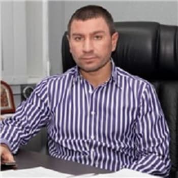 Propagační fotografie Arkadije Buravého na webu Baltický monolit. Zdroj: Pinterest