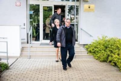 Rodiny Kuciakových i Kušnírových opustily soudní síň bezprostředně po přečtení rozsudku. Zdroj: Branislav Wáclav / Aktuality.sk 