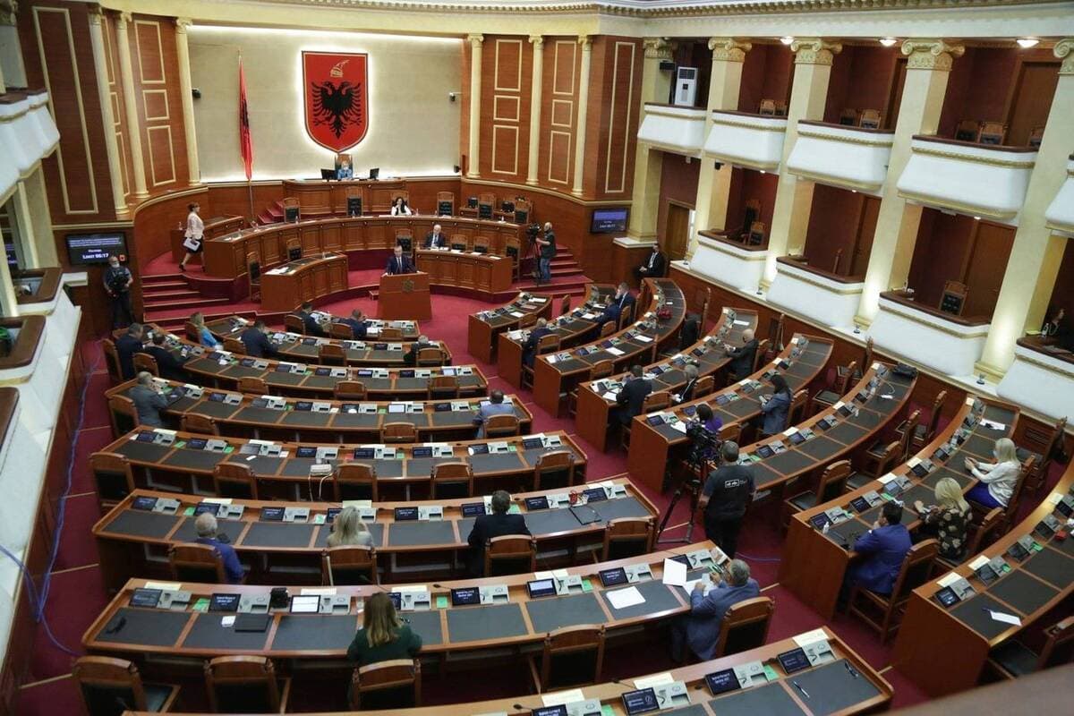 Albánské gangy posilují ve světovém obchodu s kokainem. Vliv mafie sílí i v albánském státě