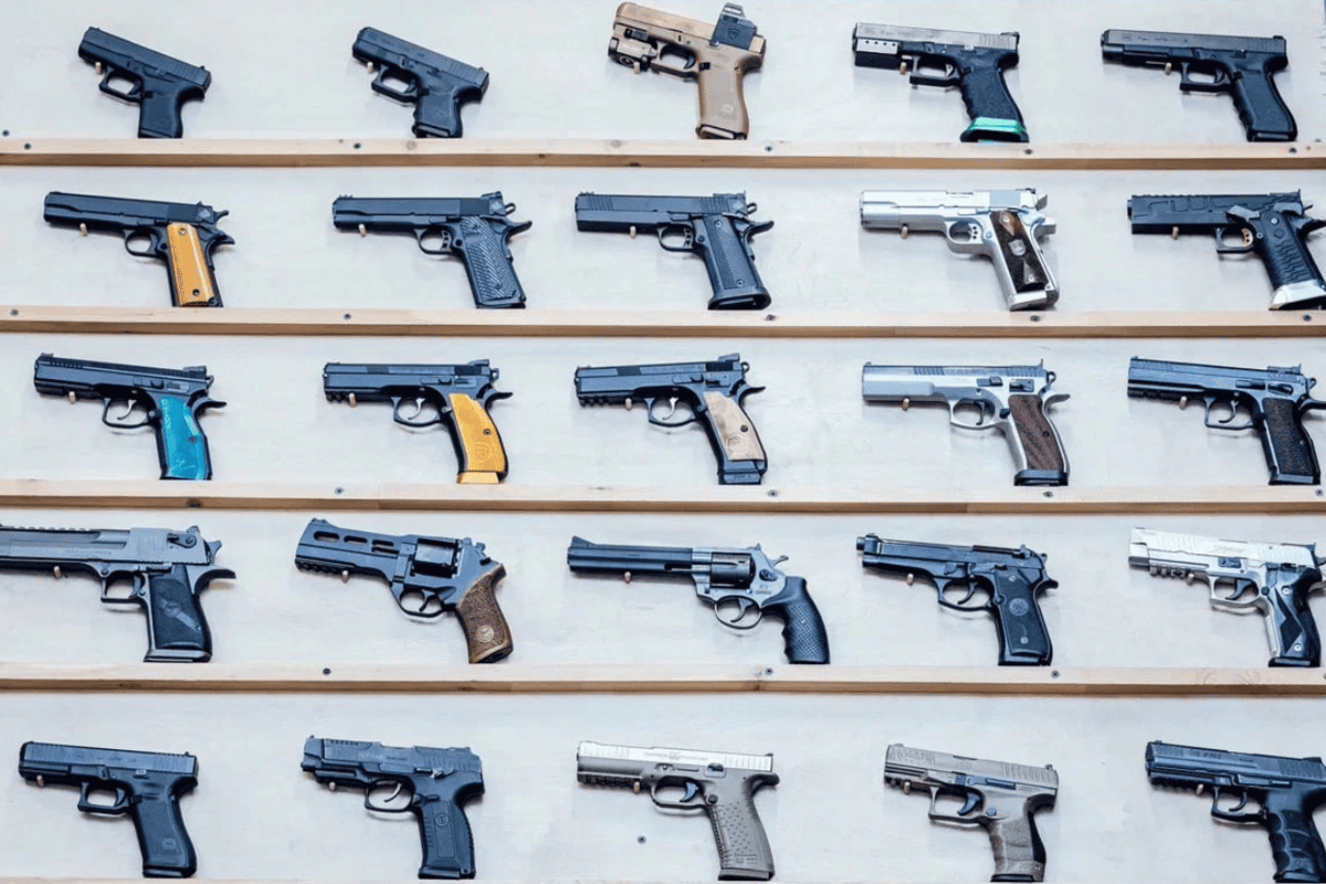 České zbraně v Rusku: stále v nabídce. Náboje putují přes Kazachstán, zbraně přes Kyrgyzstán a Arménii, optika přes Turecko