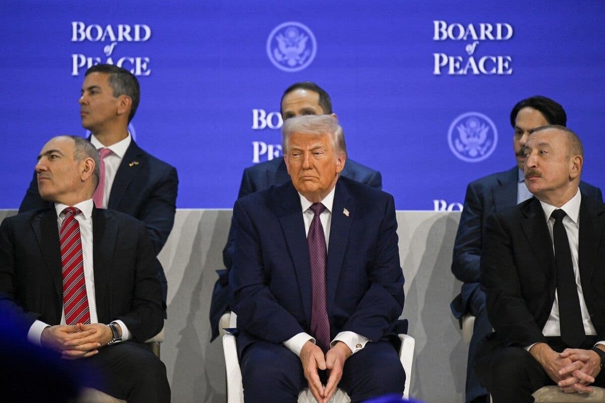 Diktátor, možný válečný zločinec i korupčník. Kdo jsou hlavy zemí, které jako první přijaly členství v Trumpově Radě míru