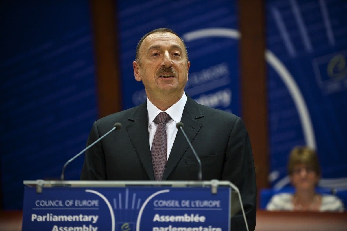 Němečtí politici jsou obviněni z přijímání úplatků od Ázerbájdžánu