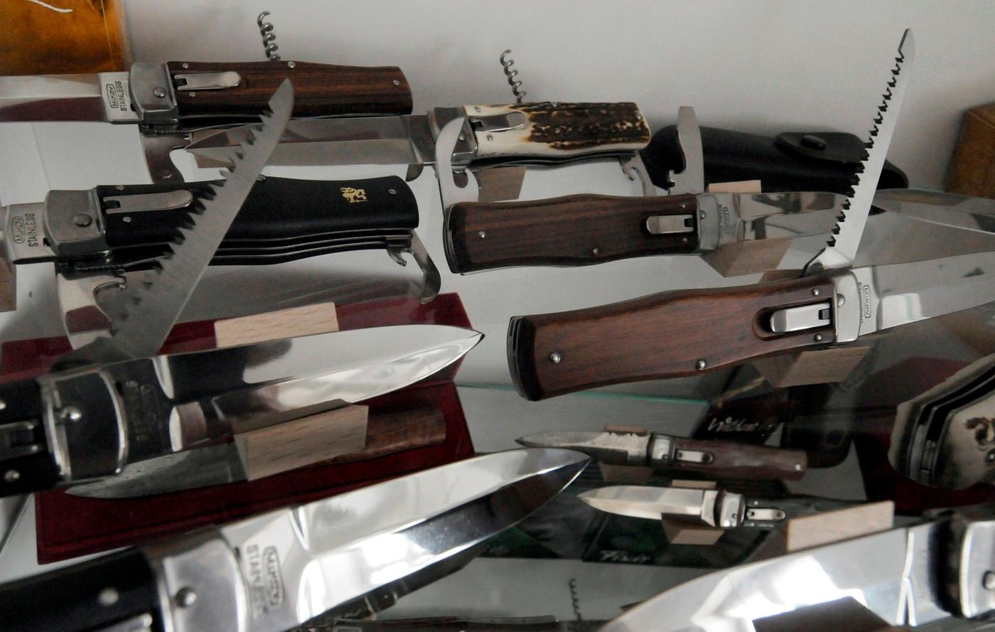 Nože Mikov jsou zpátky na ruském trhu. Nabízí je obchod, který dodává do Ruska české pušky