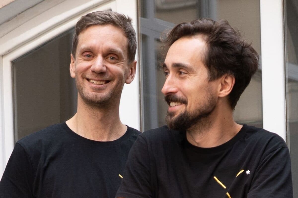 Odposlech je mezi finalisty Prix Bohemia Radio 2025. Podpořte nás svým hlasem